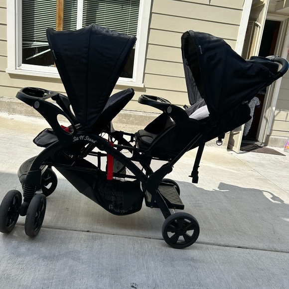 Baby Trend Sit N’ stand Double 2.0 stroller. - Picture 5 of 6